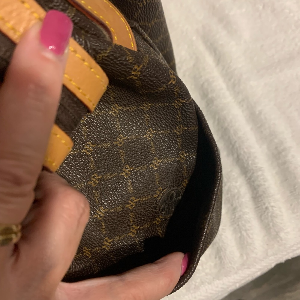 RIONI SATCHEL (Italian) - Picture 5 of 16